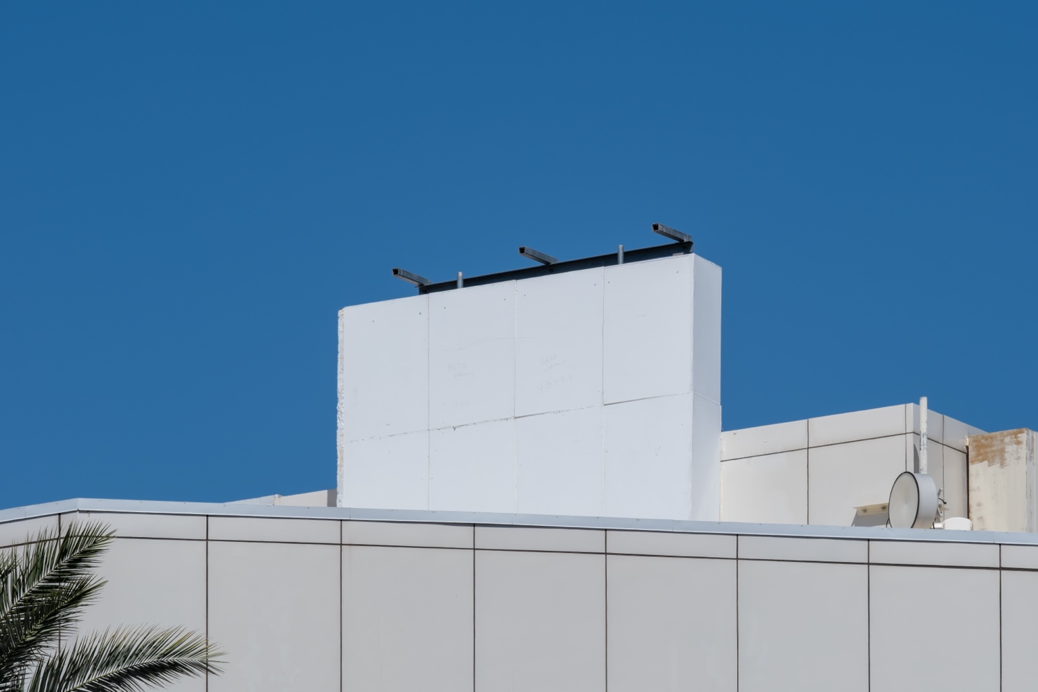 Rooftop Wall photo 1